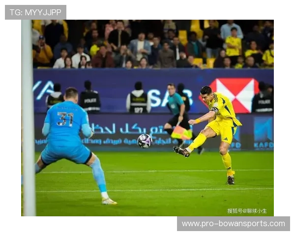 足球巨星玩游戏爆笑瞬间集锦 笑翻全场的搞怪操作与意外失误