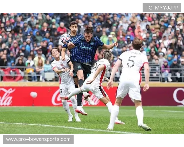 足球星二代美女大揭秘：继承父亲天赋的耀眼新星崭露头角